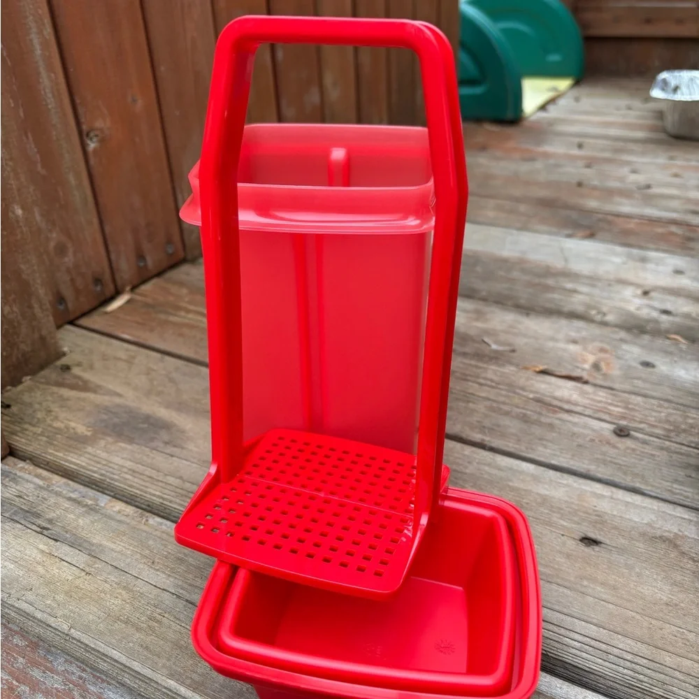 Tupperware Pick a Deli Small Container 4.5 Cups (1 L)